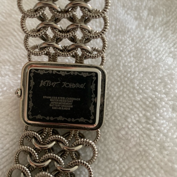 Betsey Johnson chain watch with case and pillow - Picture 2 of 14